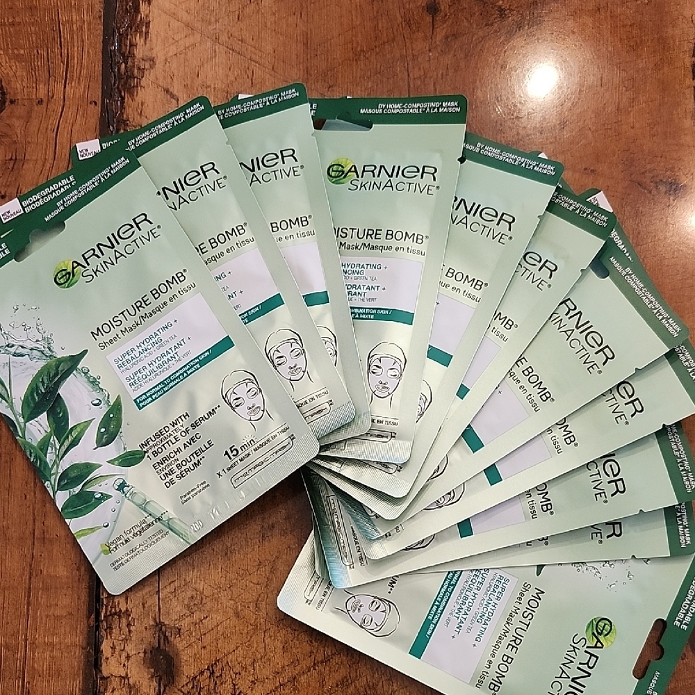 Garnier SkinActive Moisture Bomb Hydrating Mask - Green